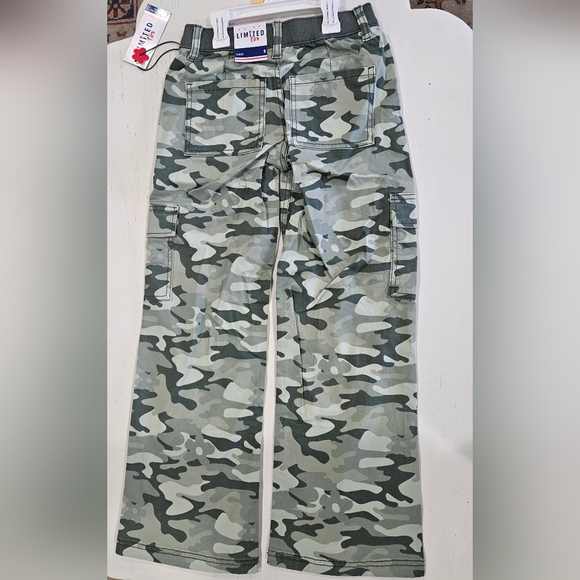 Limited Too Girls Green Camo Army print Cargo pants NEW. Casual Y2k Streetwear - Picture 5 of 9